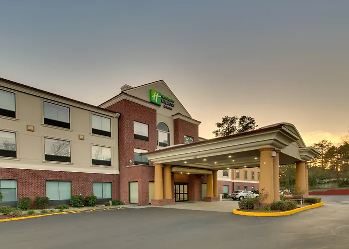 Holiday Inn Express Hotel&Suites Laurel