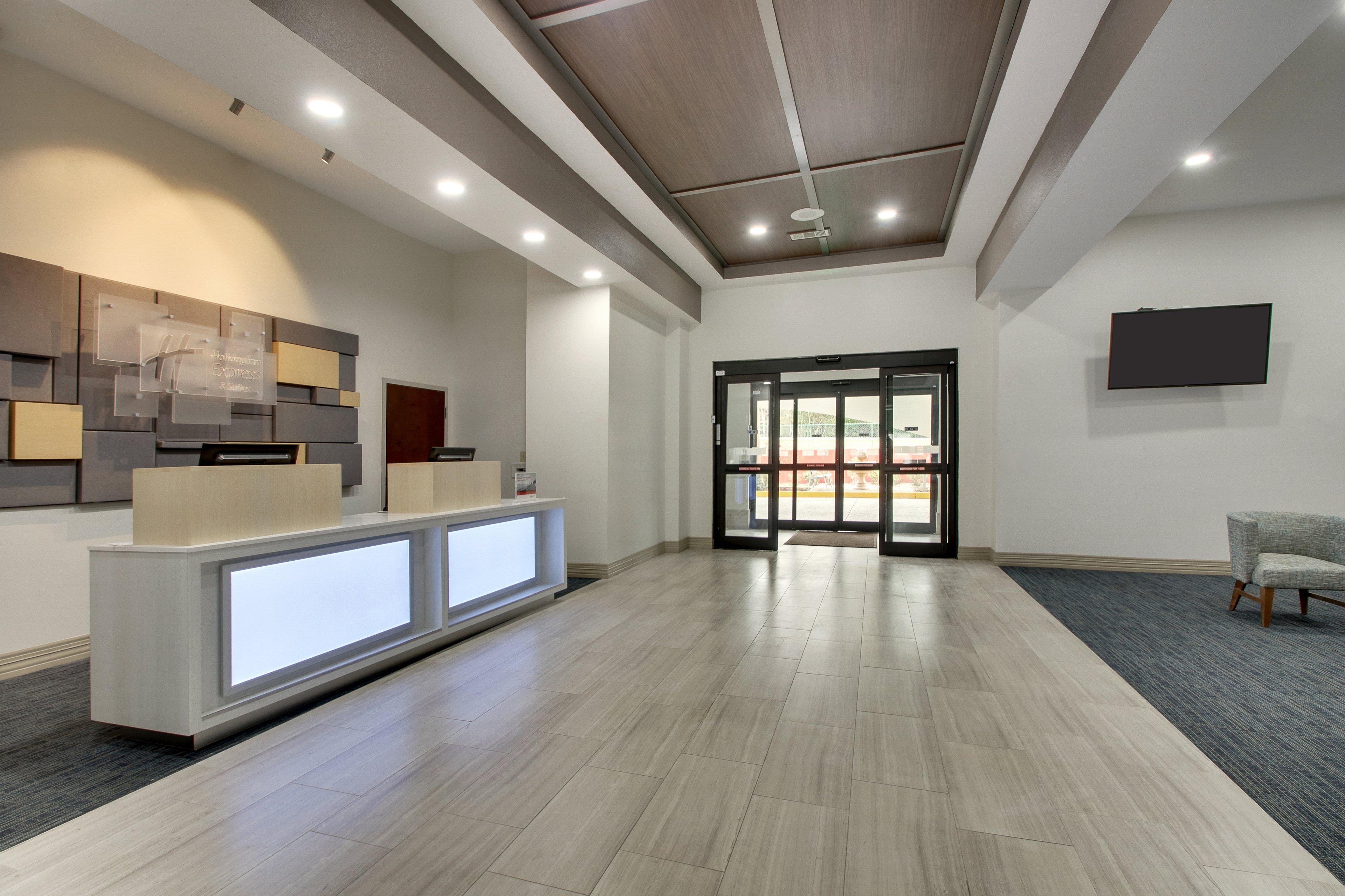 Hotel Express & By Ihg