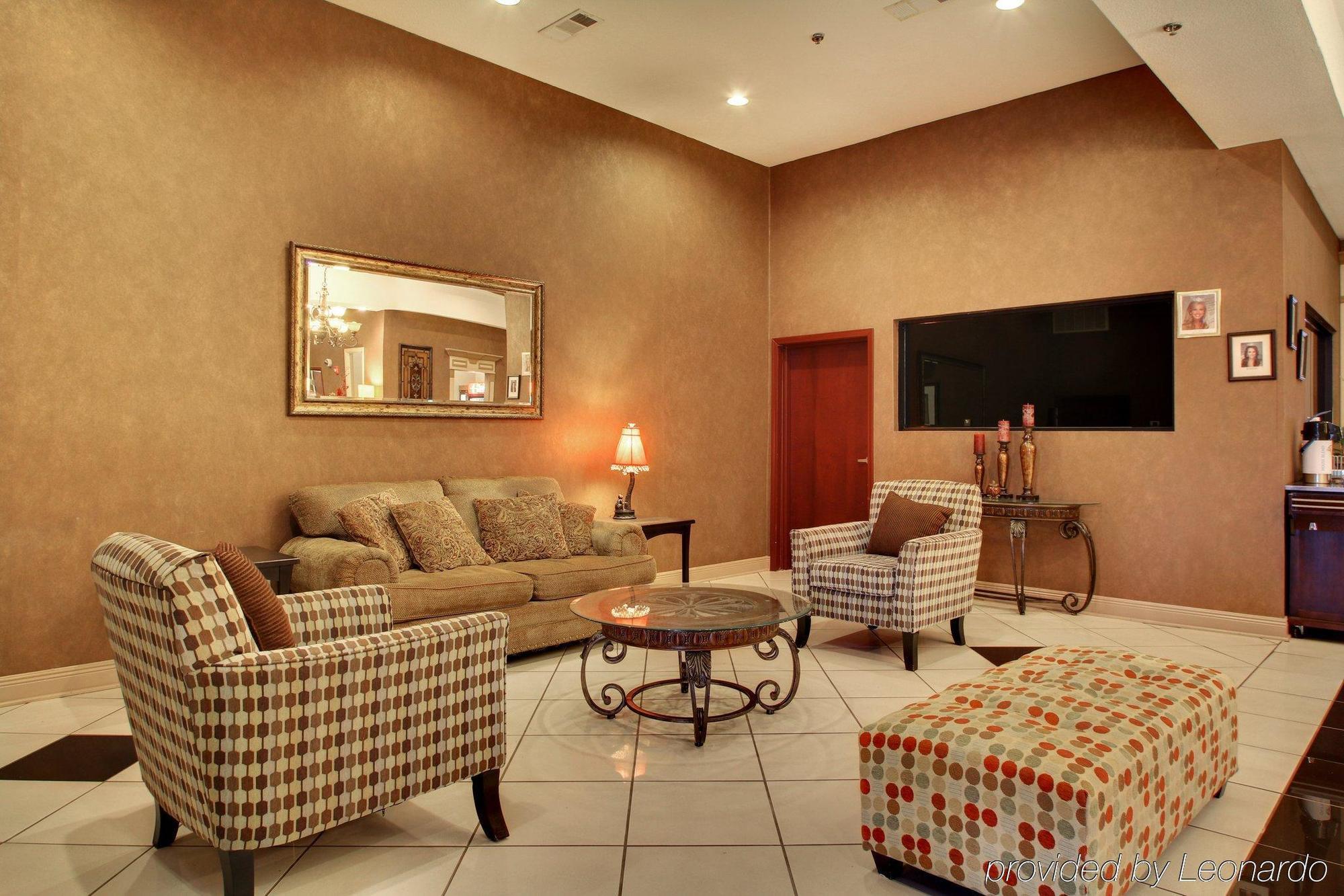 Express & By Ihg 2* Laurel