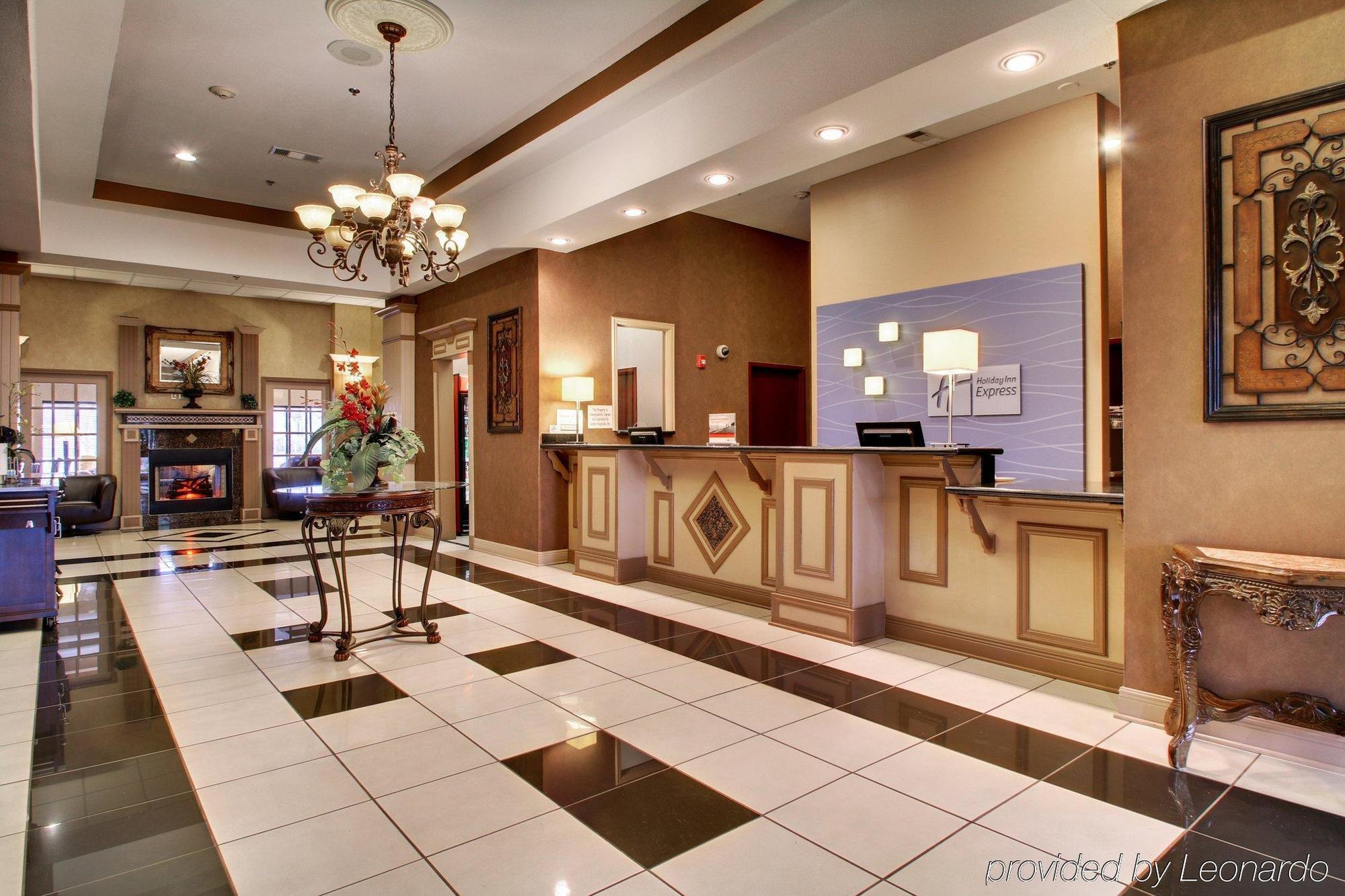 Express & By Ihg 2* Laurel