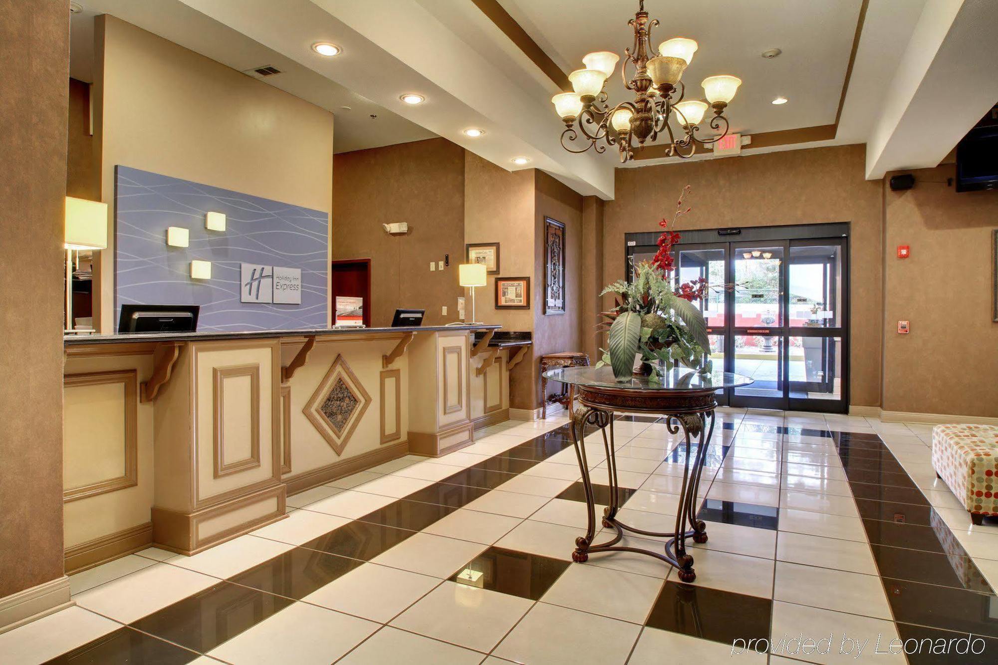 Hotel Express & By Ihg 2*