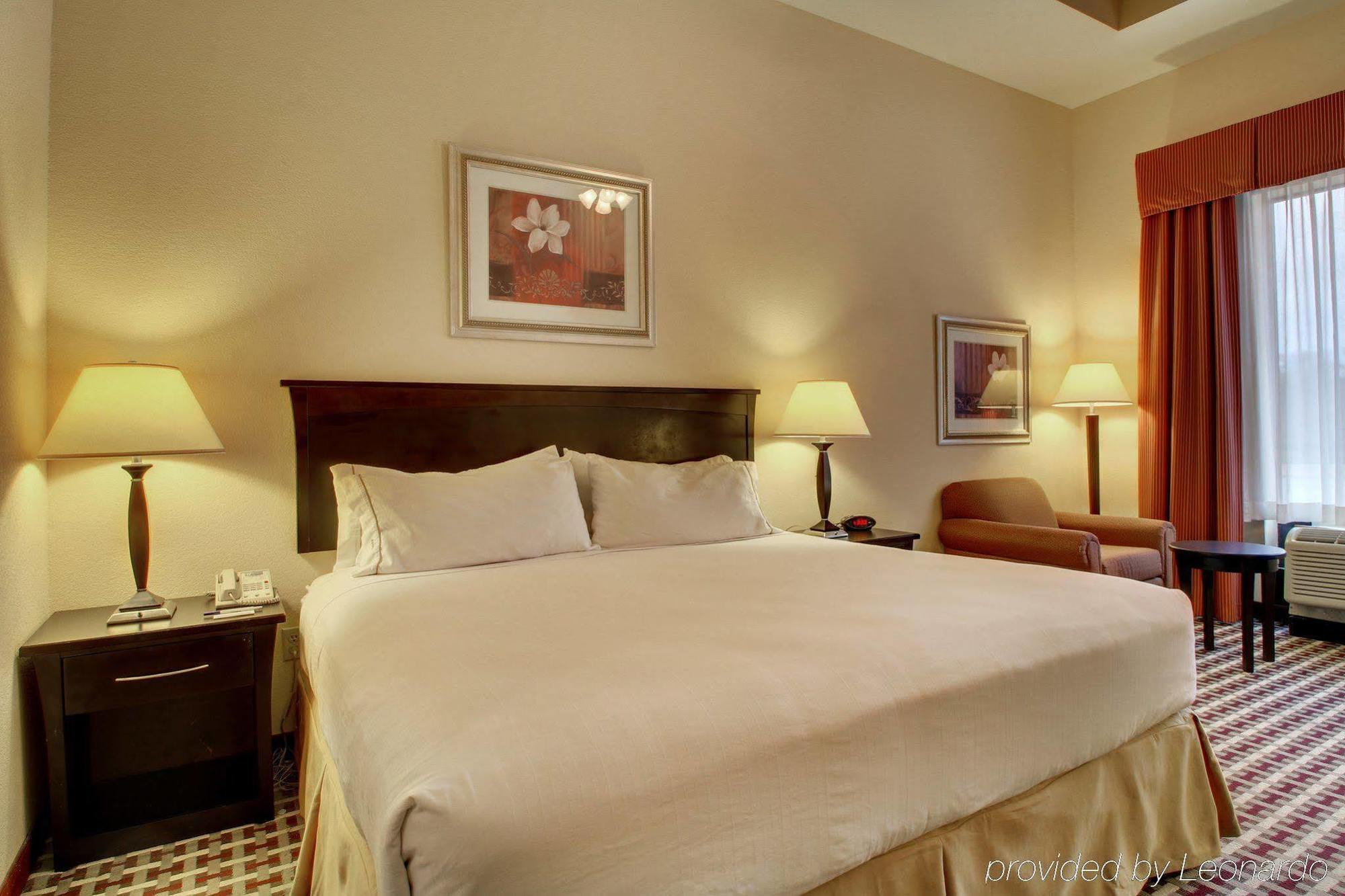 Express & By Ihg Hotel Laurel
