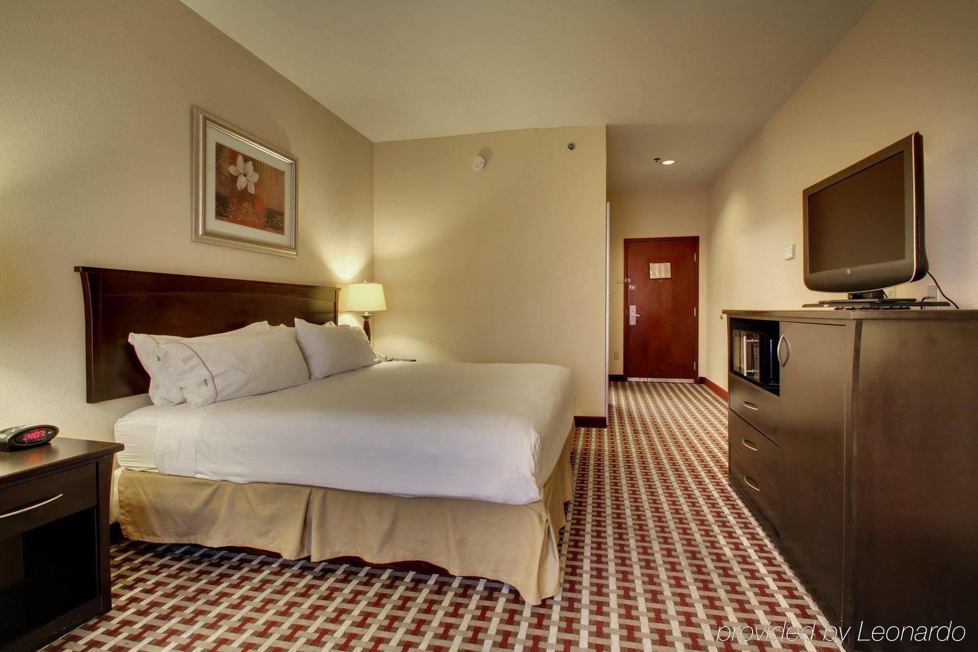 Express & By Ihg Hotel