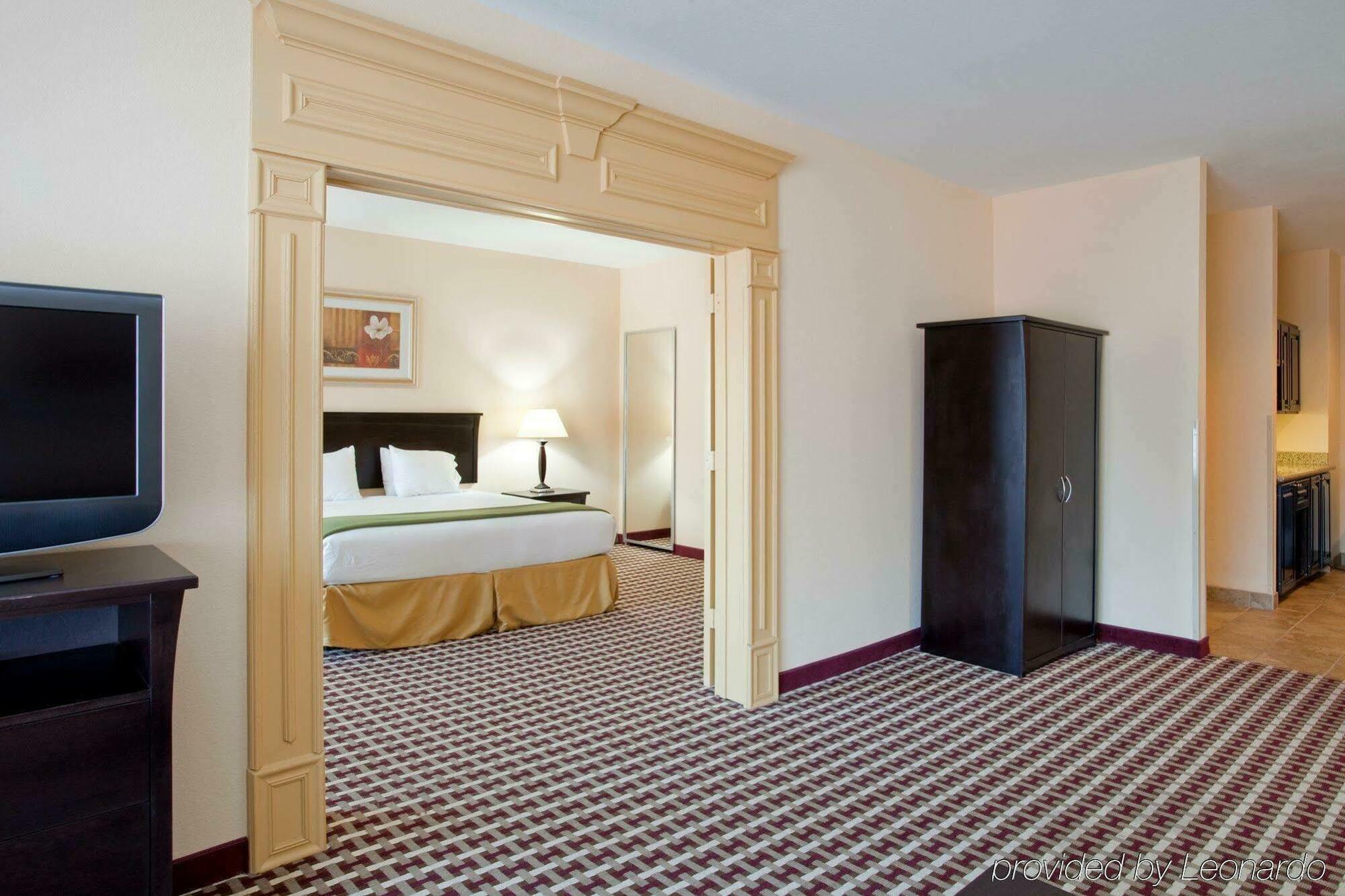 Express & By Ihg Hotel