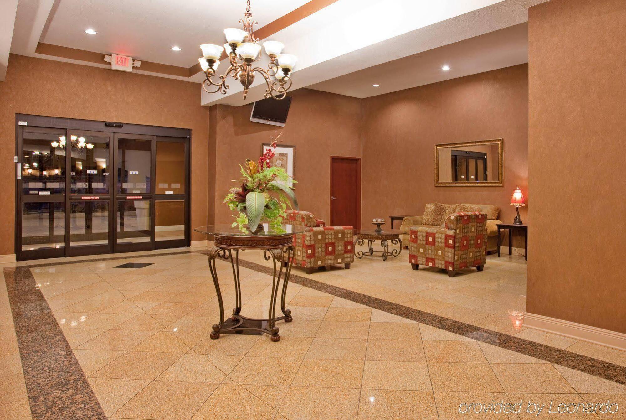 Hotel Express & By Ihg 2*