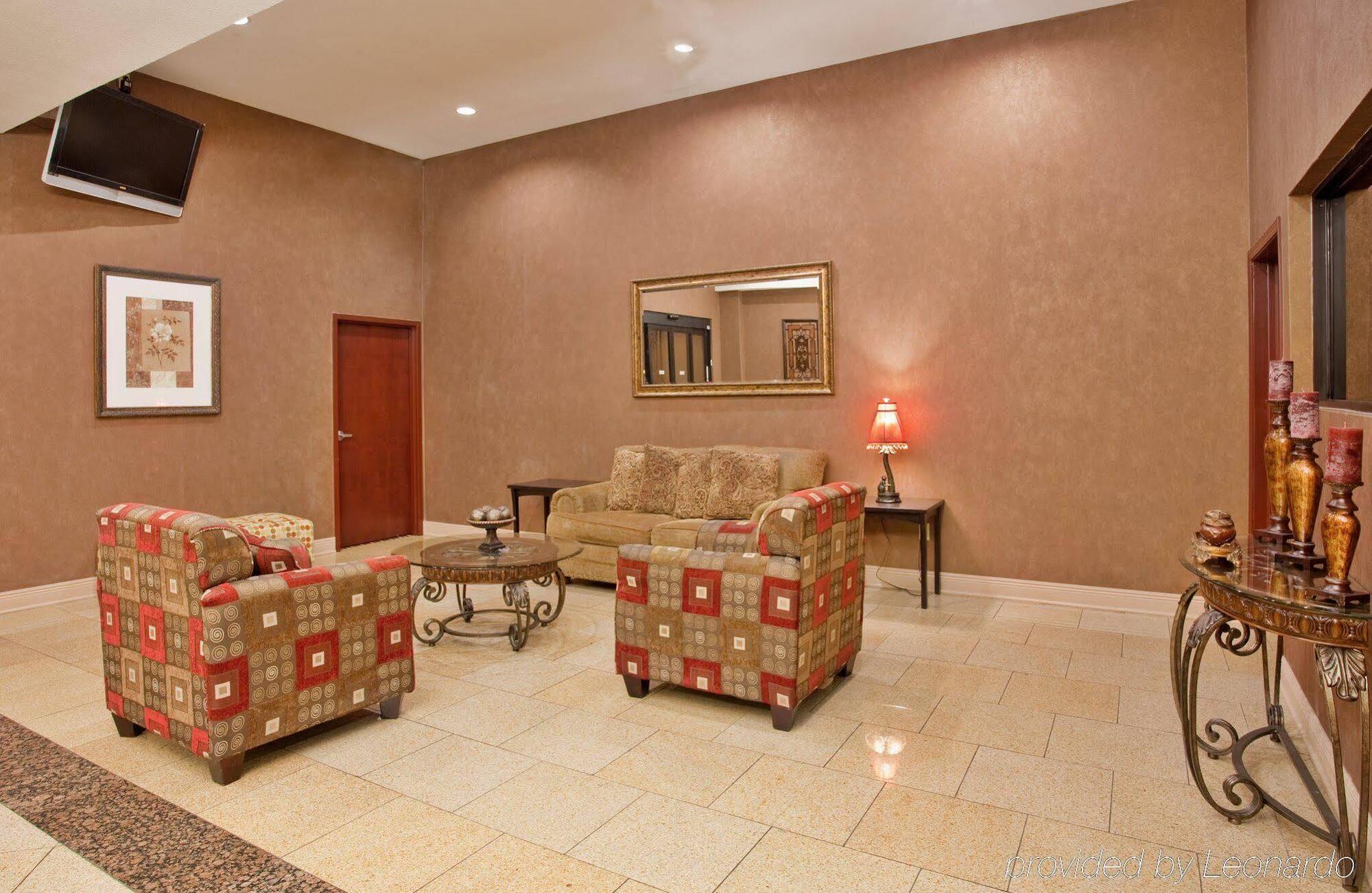 Hotel Express & By Ihg 2*