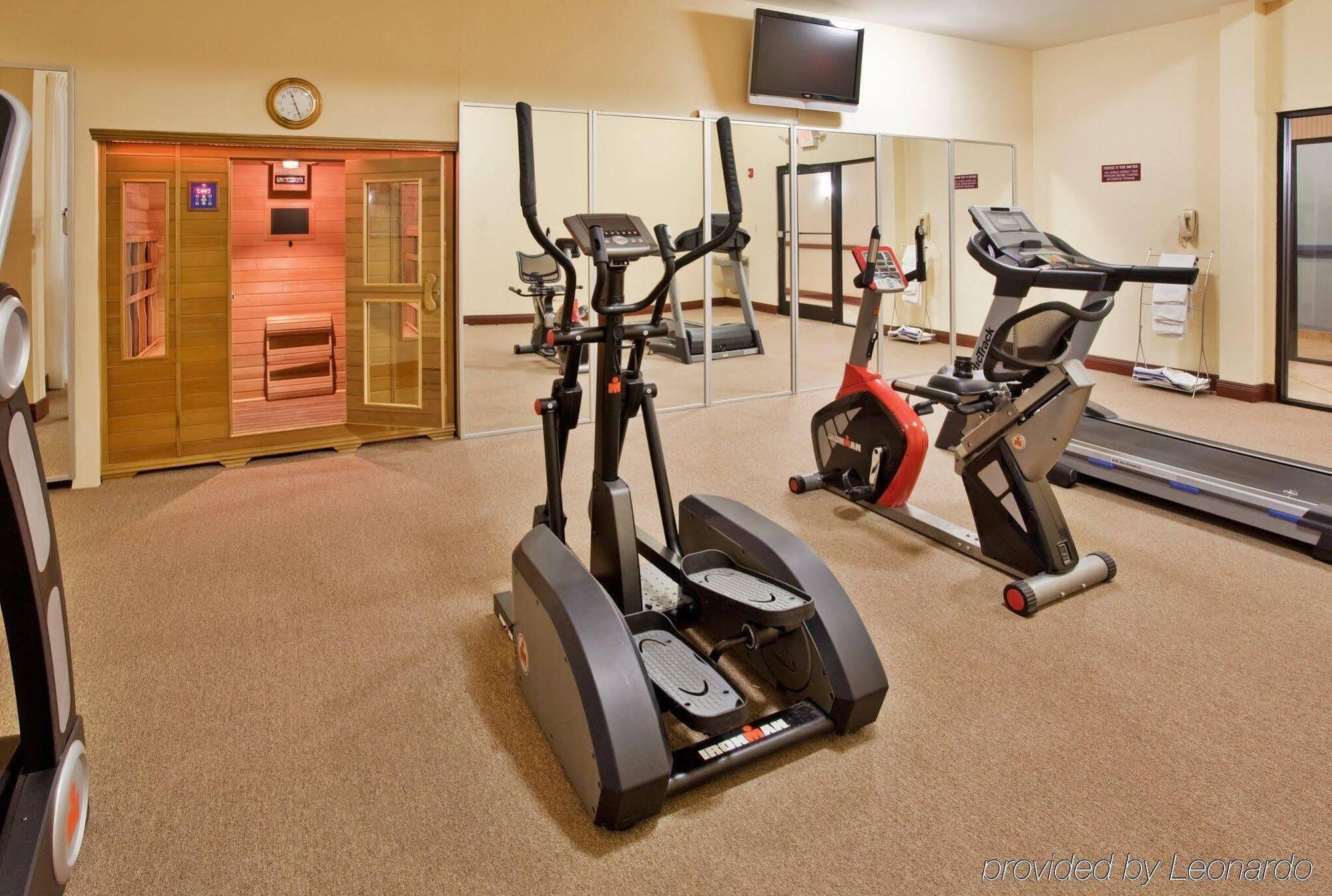 Express & By Ihg Hotel 2*